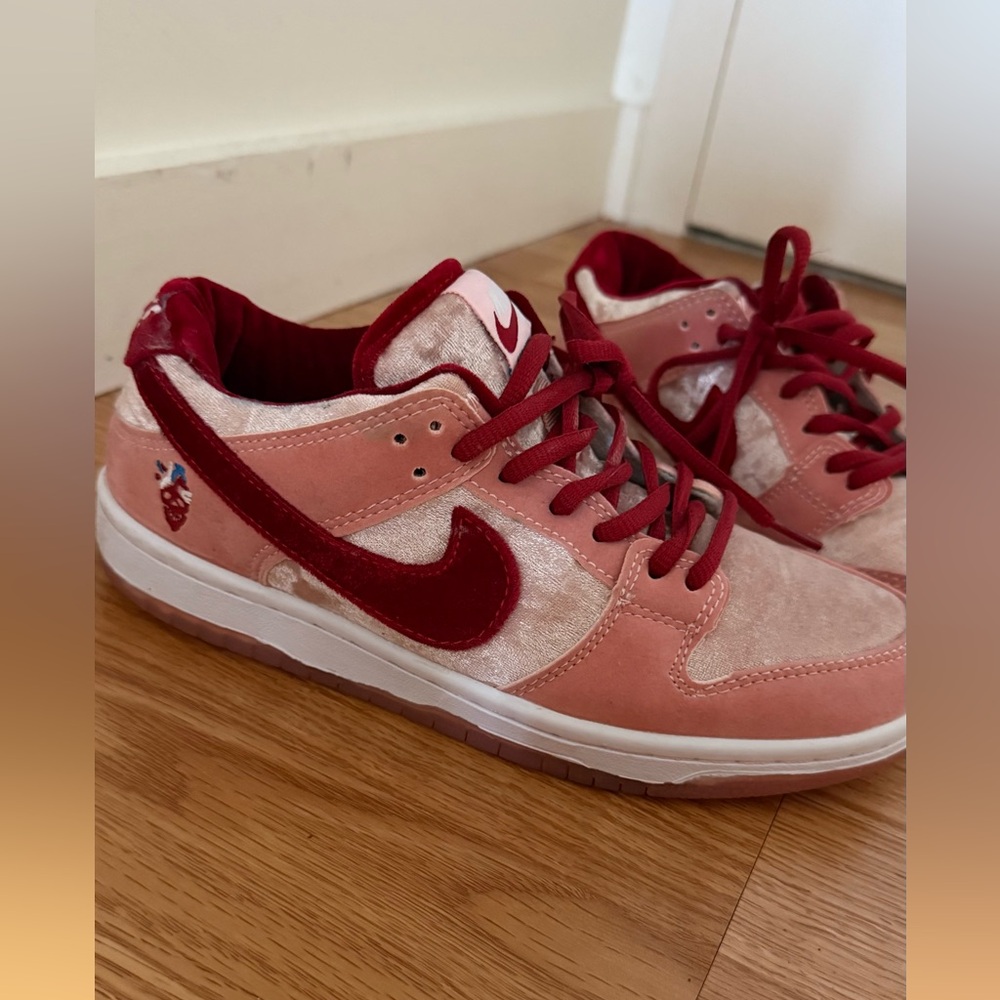 Size 7 - Nike Dunk Low SB x StrangeLove Valentines Day